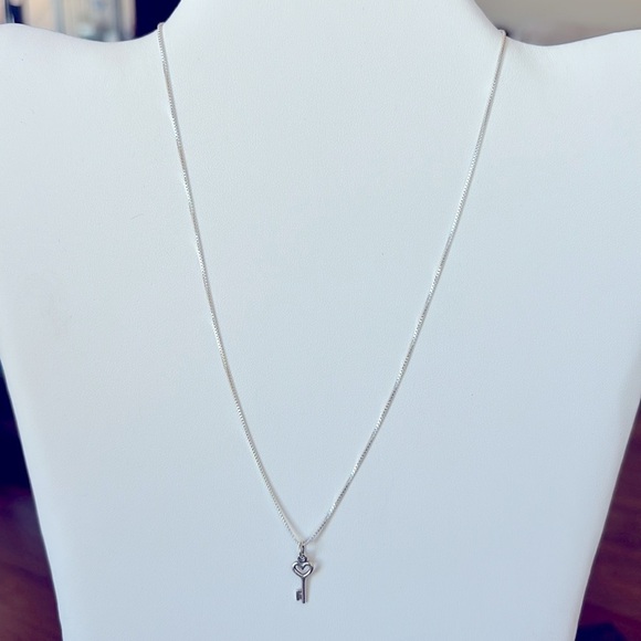 Heart‎ Key Sterling Charm on Sterling Box Chain Necklace NWT - Picture 7 of 7